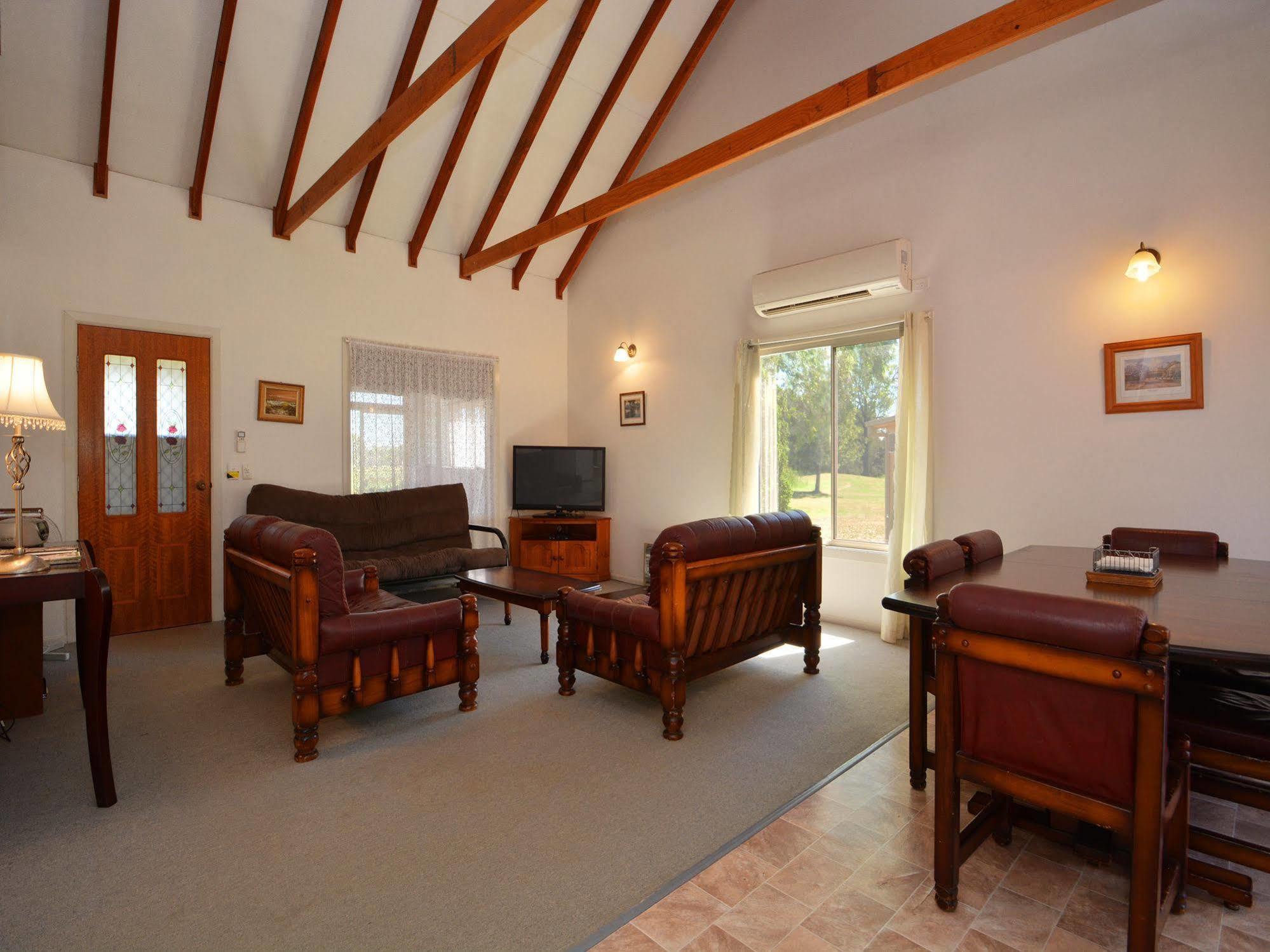 Madigan Wine Country Cottages Lovedale Eksteriør billede