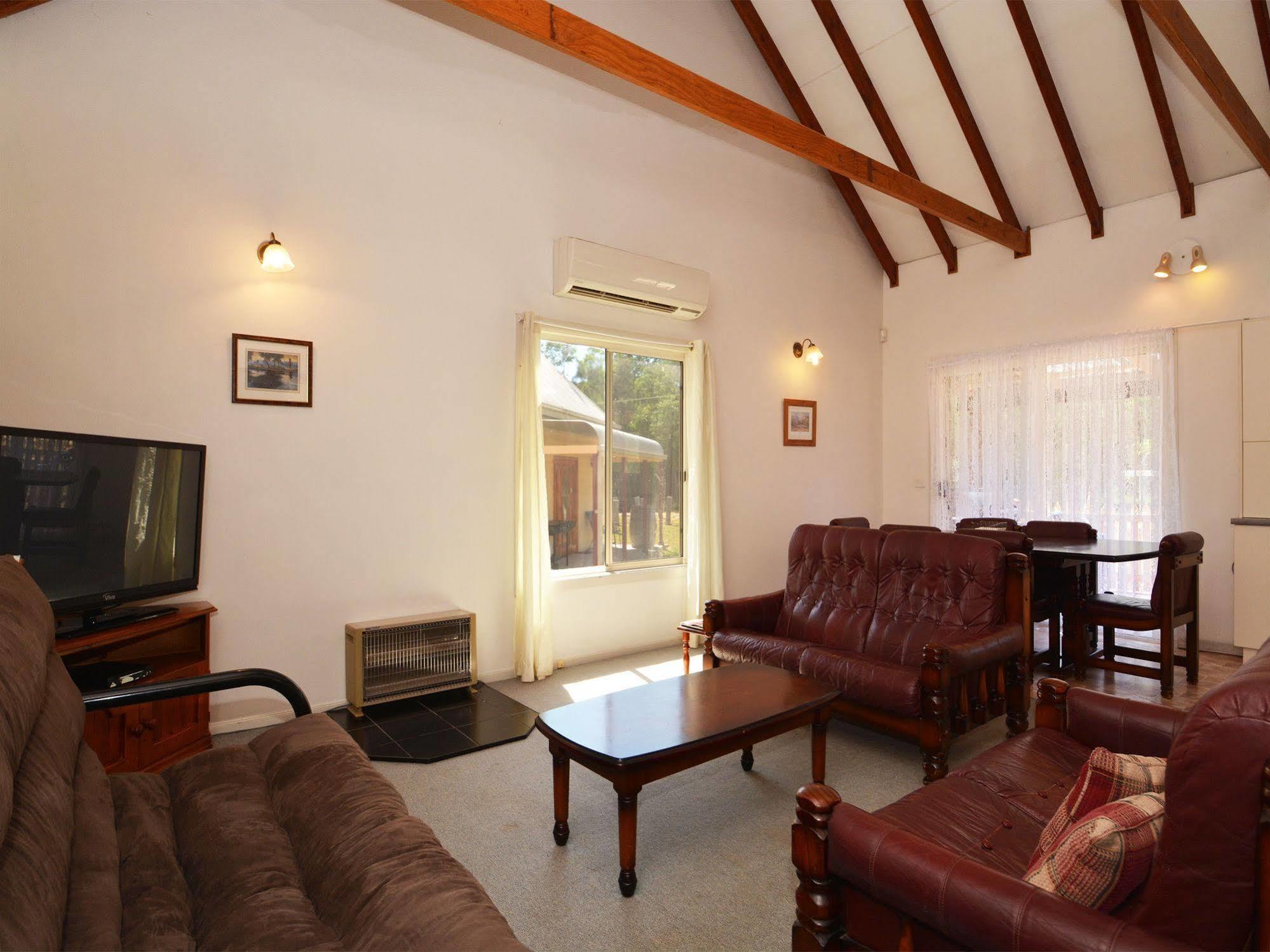 Madigan Wine Country Cottages Lovedale Eksteriør billede
